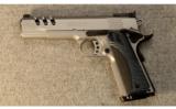 Smith & Wesson Performance Center ~ PC 1911 ~ .45 ACP - 2 of 3