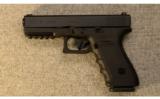 Glock ~ Model 21 ~ .45 ACP - 2 of 3