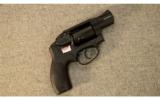 Smith & Wesson ~ Bodyguard 38 ~ .38 Spl. - 1 of 2