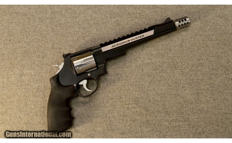 Smith & Wesson Performance Center ~ Model 629 Hunter ~ .44 Mag