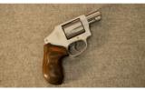 Smith & Wesson ~ Model 642-2 Airweight ~ .38 Spl. - 1 of 2