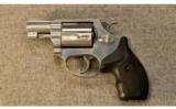 Smith & Wesson ~ Model 60-7 ~ .38 Spl. - 2 of 3