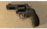 Smith & Wesson Performance Center ~ Model 19-9 Carry Comp ~ .357 Mag. - 2 of 3