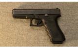Glock ~ Model 22C ~ .40 S&W - 2 of 2