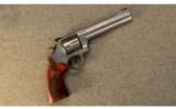 Smith & Wesson ~ Model 629 Deluxe ~ .44 Rem. Mag. - 1 of 3