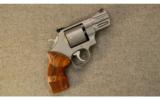 Smith & Wesson Performance Center ~ Model 627-5 ~ 357 Mag. - 1 of 3