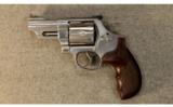 Smith & Wesson ~ Model 629-6 Deluxe ~ .44 Rem. Mag - 2 of 3