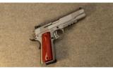 Smith & Wesson ~ SW1911 ~ .45 ACP - 1 of 2