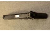 Heckler & Koch ~ Model USP Expert ~ 9mm - 3 of 4