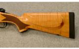 Winchester ~ Model 70 Super Grade ~ .300 Win. Mag. ~ Maple stock - 6 of 9