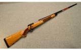 Winchester ~ Model 70 Super Grade ~ .300 Win. Mag. ~ Maple stock - 1 of 9