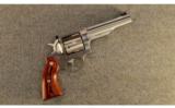 Ruger ~ Stainless Redhawk ~ .44 Rem. Mag. - 1 of 2