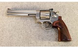 Smith & Wesson ~ Model 629-6 Classic ~ .44 Rem. Mag. - 2 of 3