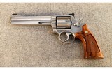 Smith & Wesson ~ Model 686 ~ .357 Mag. - 2 of 3