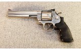 Smith & Wesson ~ Model 629 Classic ~ .44 Rem. Mag. - 2 of 3