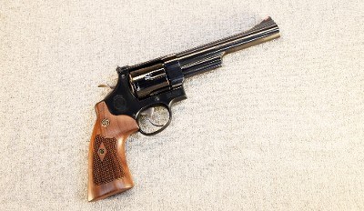 Smith & Wesson ~ Model 29-10 ~ .44 Mag.