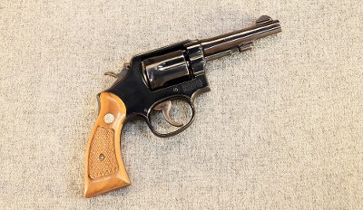 Smith & Wesson ~ Model 10-7 ~ .38 Special