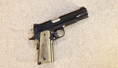 Kimber ~ Custom LW ~ .45 ACP