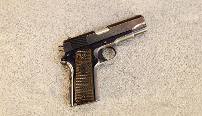 Colt ~ Combat Commander Lightweight ~ .45 ACP