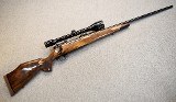 Weatherby ~ Mark V Deluxe ~ .300 Wby. Mag. - 1 of 7