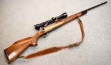 Weatherby ~ Mark V Deluxe ~ .300 Wby. Mag. - 1 of 7