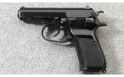 CZ ~ CZ82 ~ 9x18mm Makarov - Image 2 of 7