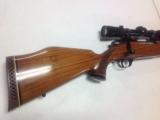 German Weatherby MK V 300wby, deluxe with Leupold Vari x III. 3.5-10x 40mm MINT - 1 of 6