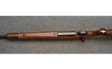 Weatherby Mark V, .300 Wby. Mag., Deluxe Rifle - 3 of 7