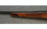 Weatherby Mark V, .300 Wby. Mag., Deluxe Rifle - 6 of 7