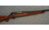Weatherby Mark V, .300 Wby. Mag., Deluxe Rifle - 1 of 7