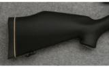 Weatherby Mark V, .300 Wby. Mag., Fibermark Rifle - 5 of 7