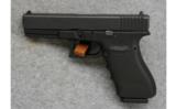 Glock Model 21.
.45 ACP.,
Pistol - 2 of 2