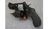 Smith & Wesson
327NG, .357 Mag., Revolver - 2 of 2