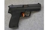 Heckler & Koch USP, 9mm x19,
Pistol - 1 of 2