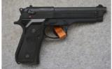 Beretta 92F, 9mm Para., Pistol - 1 of 2