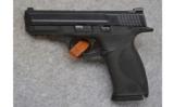 Smith & Wesson M&P 40, .40 S&W., - 2 of 2