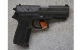 Sig Sauer SP2022, .40 S&W, Pistol - 1 of 2