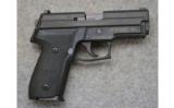 Sig Sauer
P229,
.40 S&W, DA Pistol - 1 of 2