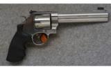 Smith & Wesson 629-6 Classic, .44 Mag., - 1 of 2