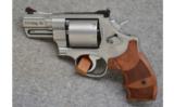Smith & Wesson 627-5,
.357 Mag. 8X, Performance Center - 2 of 2