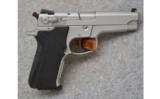 Smith & Wesson Model 5906, 9mm Para., - 1 of 2