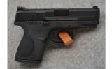 Smith & Wesson M&P 40C,.40 S&W - 1 of 2