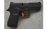 Sig Sauer P250C,9mm Parabellum,Pistol - 1 of 2