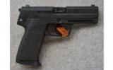 Heckler & KochUSP,.45 ACP.,Carry Pistol - 1 of 2