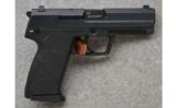 Heckler & Koch
USP,
.45 ACP.,
Carry Pistol - 1 of 2