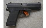 Heckler & Koch USP,
.40 S&W,
Carry Pistol - 2 of 3
