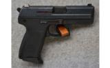 Heckler & Koch ~ P2000 ~ 9x19mm ~ Carry Pistol - 1 of 2