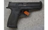 Smith & Wesson
M&P40,
.40 S&W, Carry Pistol - 1 of 2