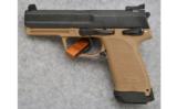 Heckler & Koch USP,
.40 S&W.,
Carry Pistol - 2 of 2