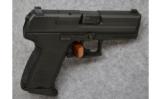 Heckler & Koch P2000,9mm Para., Carry Pistol - 1 of 2